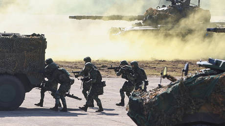 FILE PHOTO: Taiwanese soldiers take part in a combat drill ahead of the Chinese New year in Hsinchu, Taiwan, January 19, 2021.© Reuters / Ann Wang