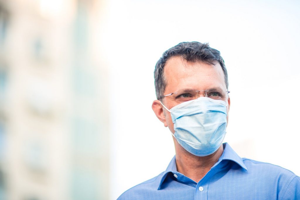 Ionuț Moșteanu îl acuză pe Klaus Iohannis de propagare de informații false.