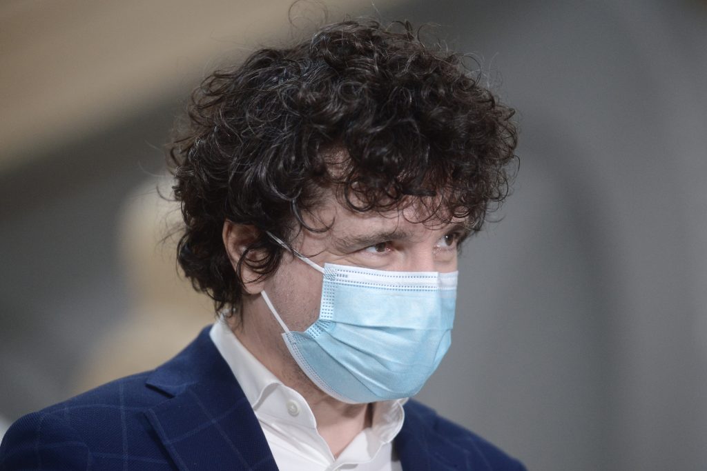 Nicuşor Dan îi spune ministrului de Finanţe să nu se bazeze pe informaţiile de la Gabriela Firea