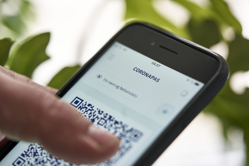 Certificatul digital al UE privind COVID-19 va fi obligatoriu pentru personalul medical