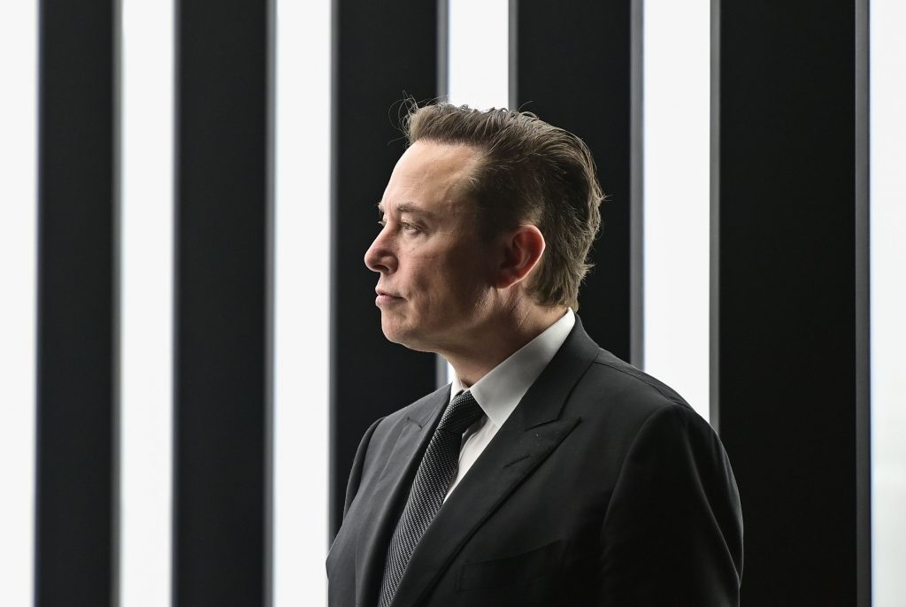 Elon Musk, noul patron al Titter