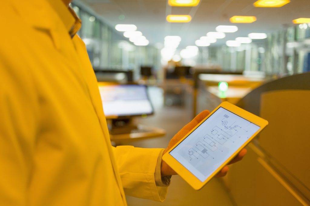 Dosarul cu șină este istorie. Legea care face un pas important către digitalizarea României, adoptată